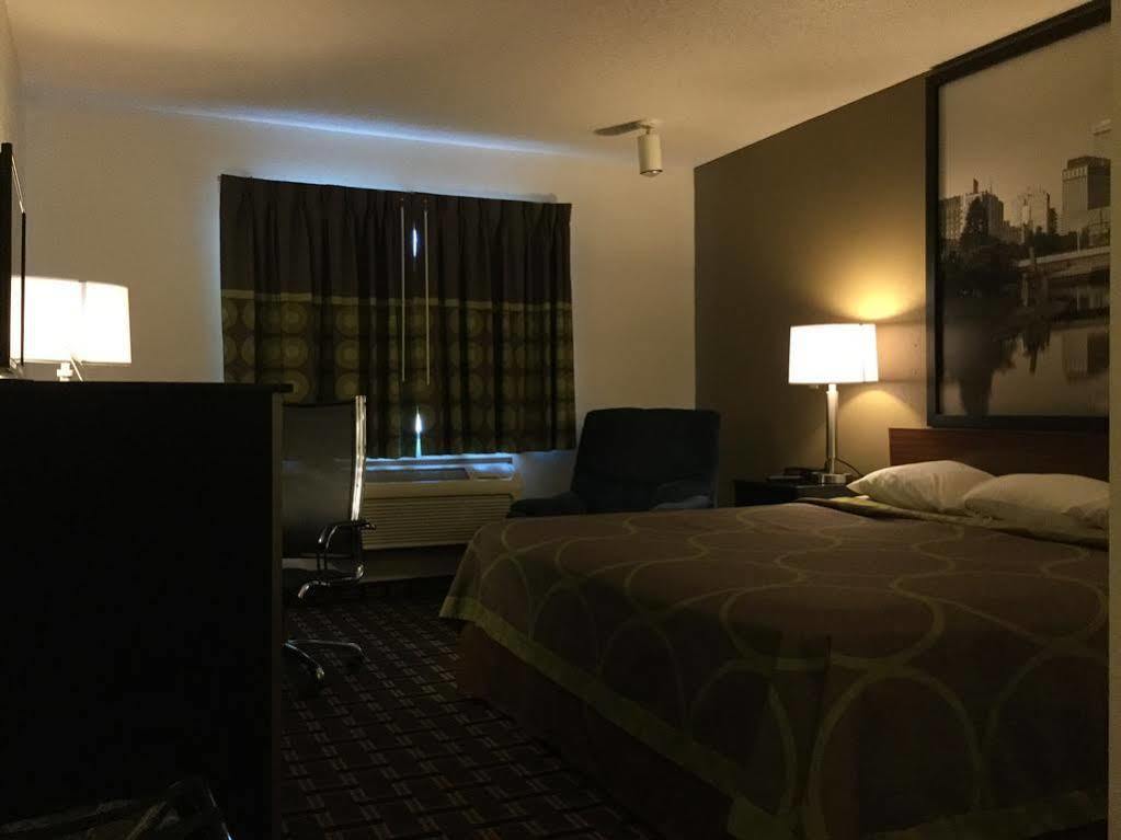 Super 8 By Wyndham Wayne Hotell Eksteriør bilde